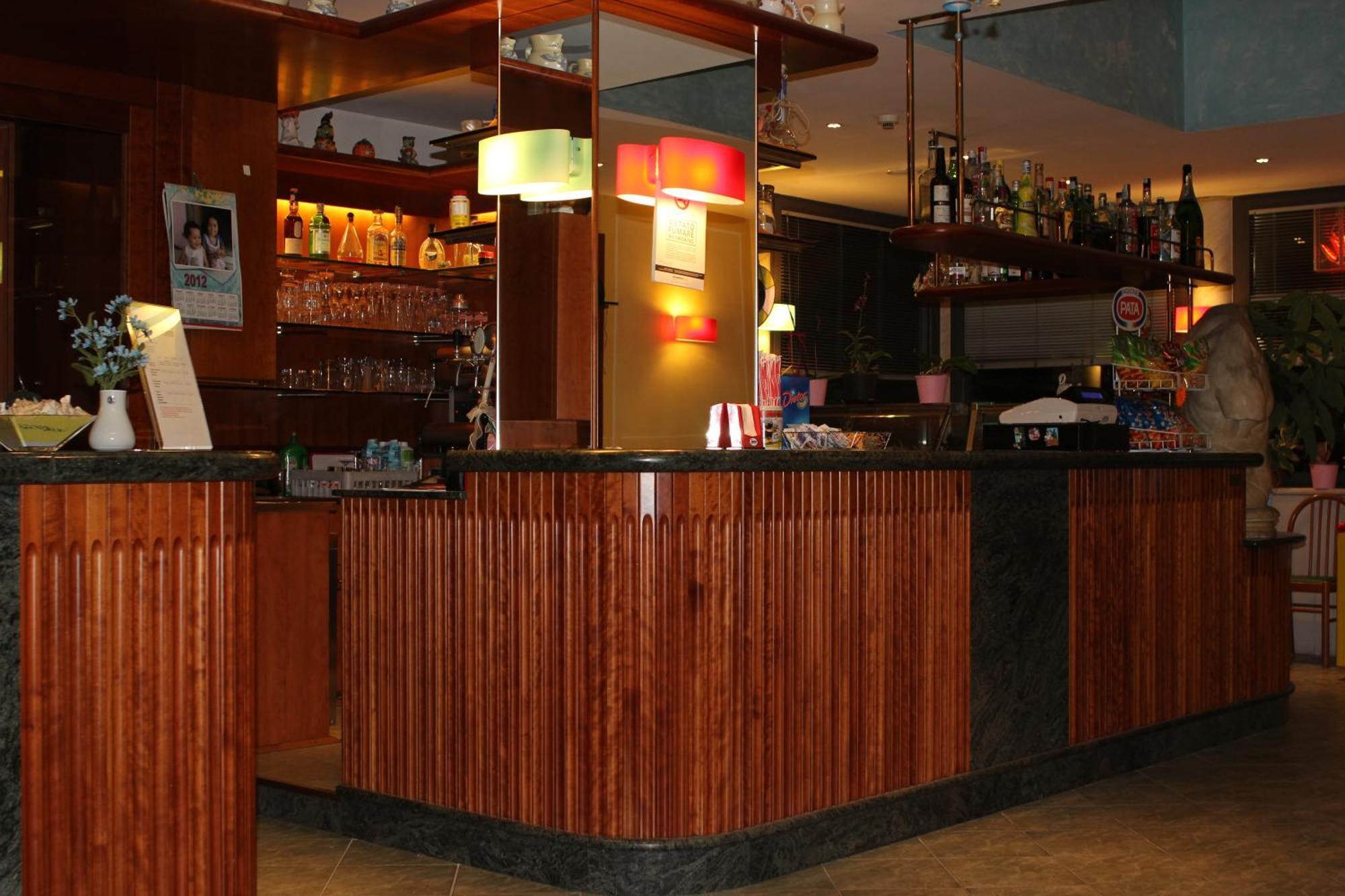 Hotel La Fenice Lignano Sabbiadoro Buitenkant foto