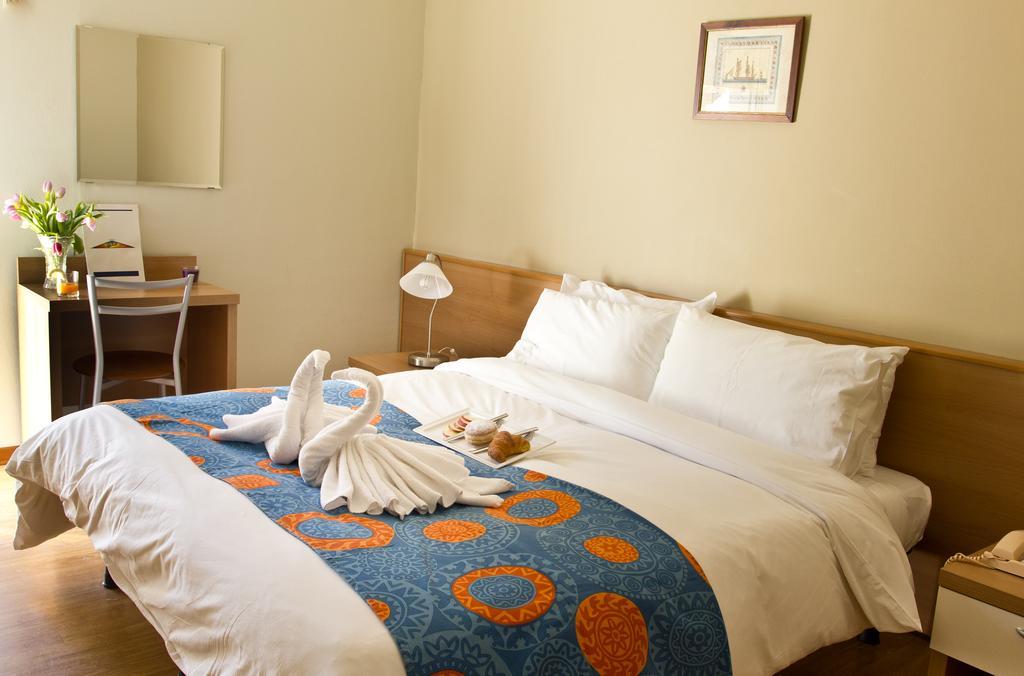 Hotel La Fenice Lignano Sabbiadoro Kamer foto