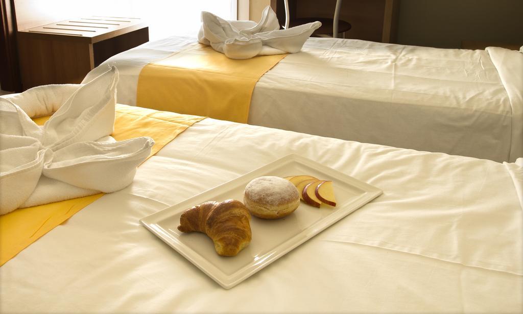 Hotel La Fenice Lignano Sabbiadoro Kamer foto